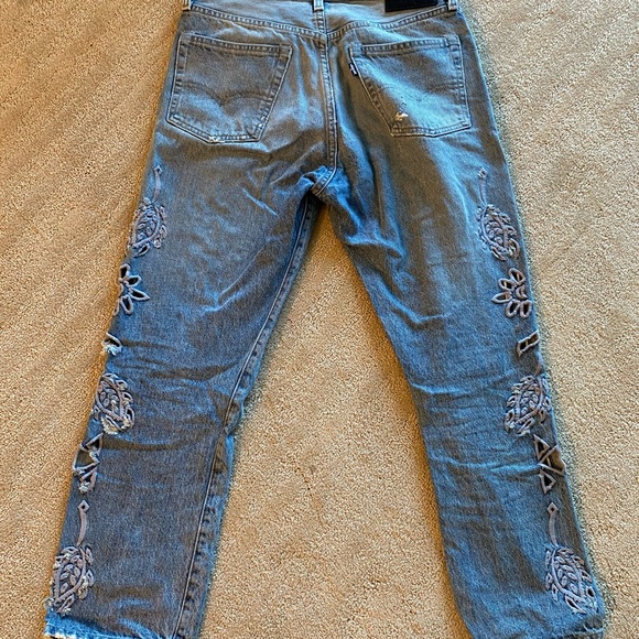 Vintage Levi’s Jeans - Picture 2 of 3